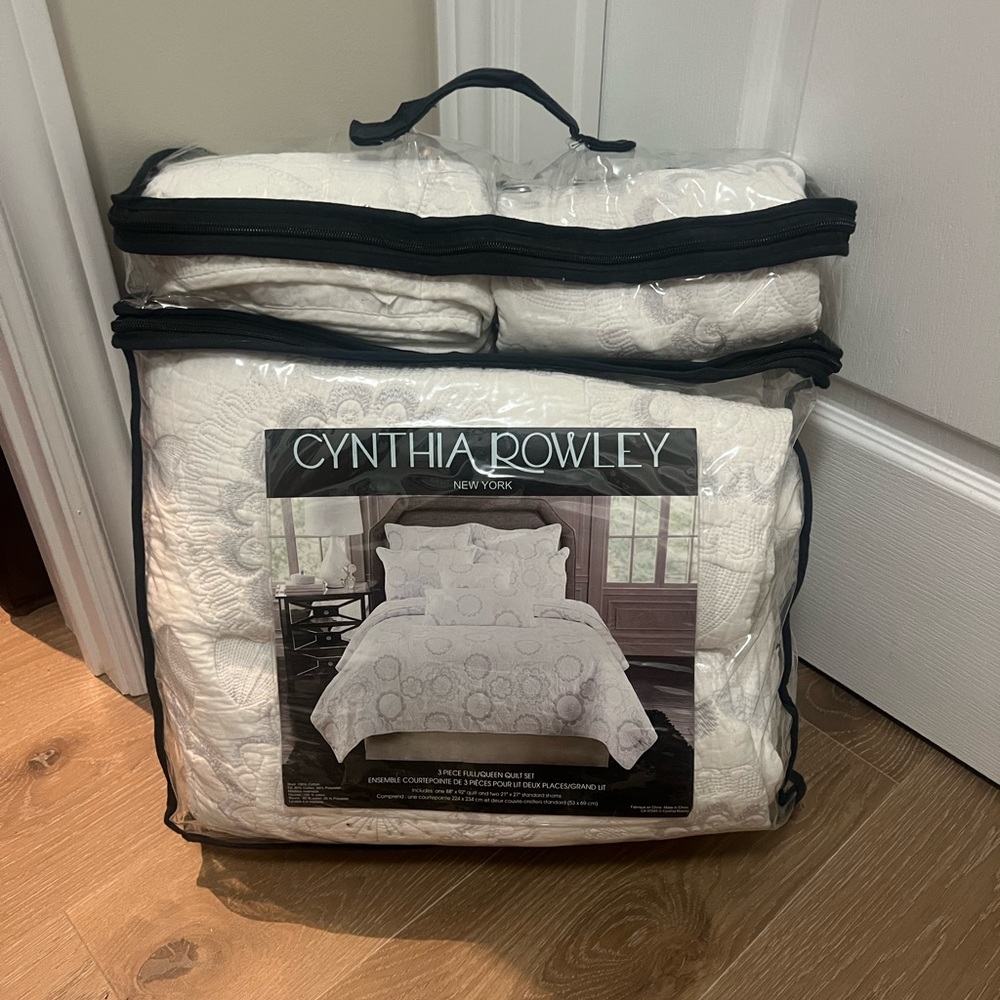 Cynthia Rowley White Quilted Bedding Set
